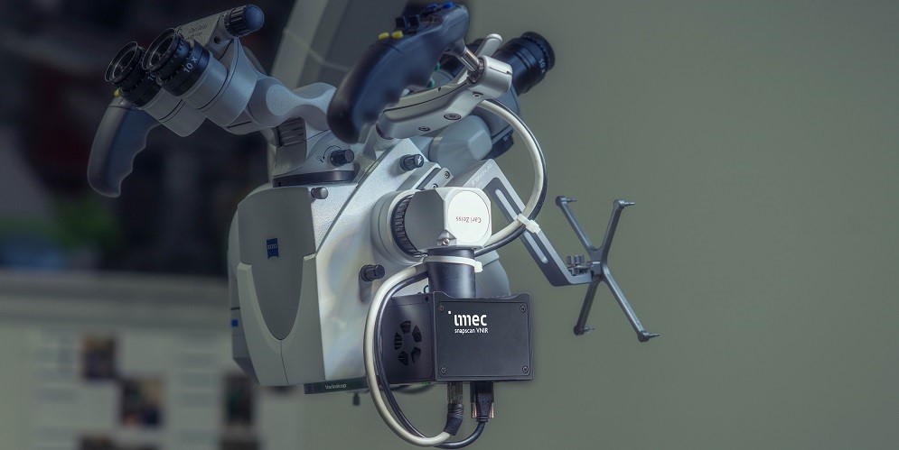 hyperspectrale camera annex chirurgische microscoop